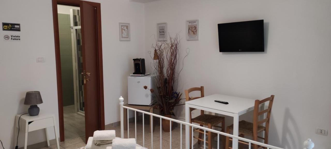 Da Vinci Affittacamere Borgo Taranto Exterior foto